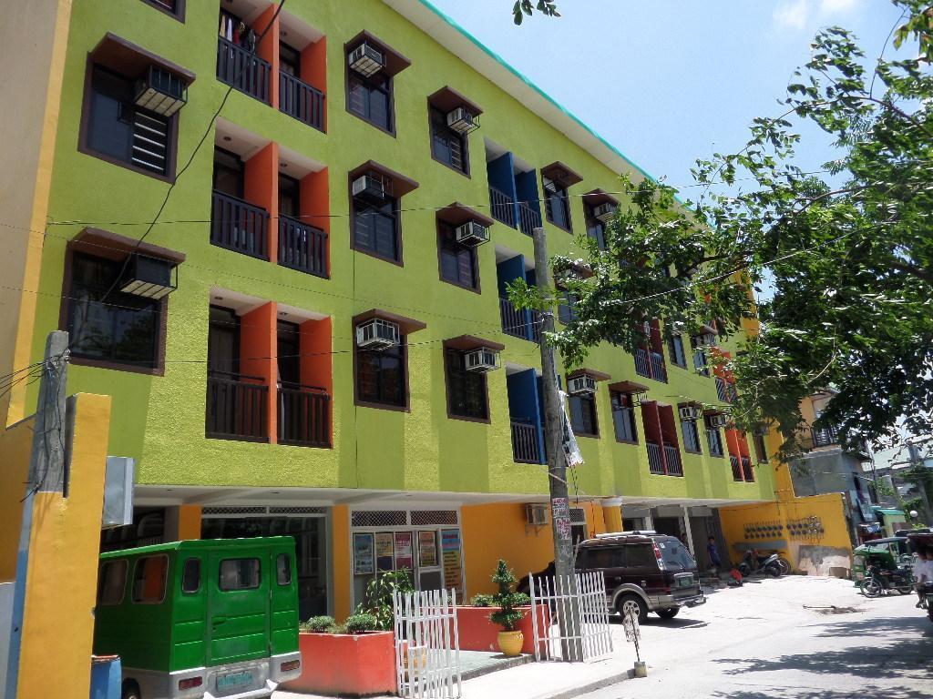 Big M Condotel Las Piñas Ngoại thất bức ảnh